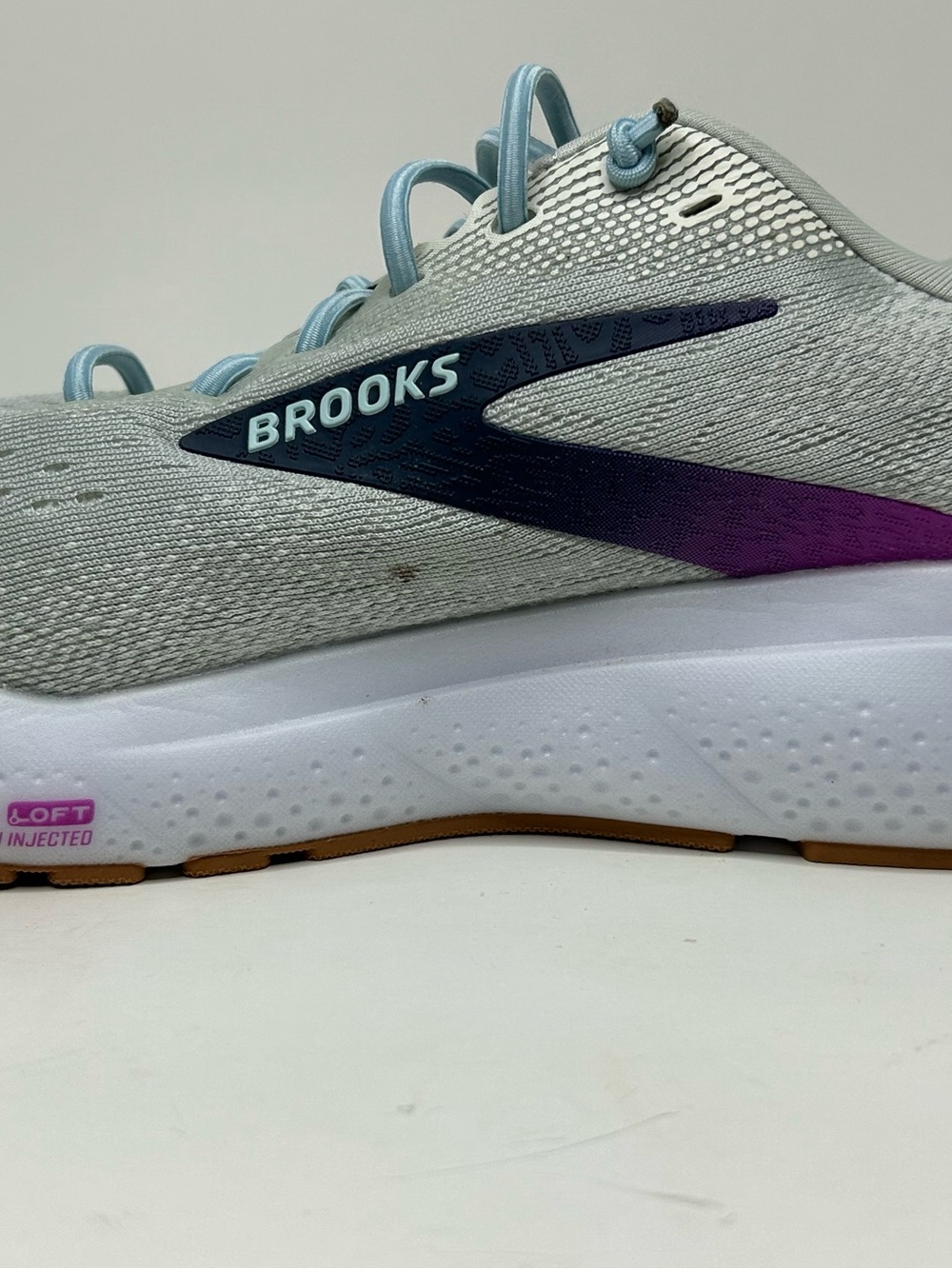 Brooks Athletic White Grey Blue Pink Ghost Sneaker Size 10 - Picture 5 of 13